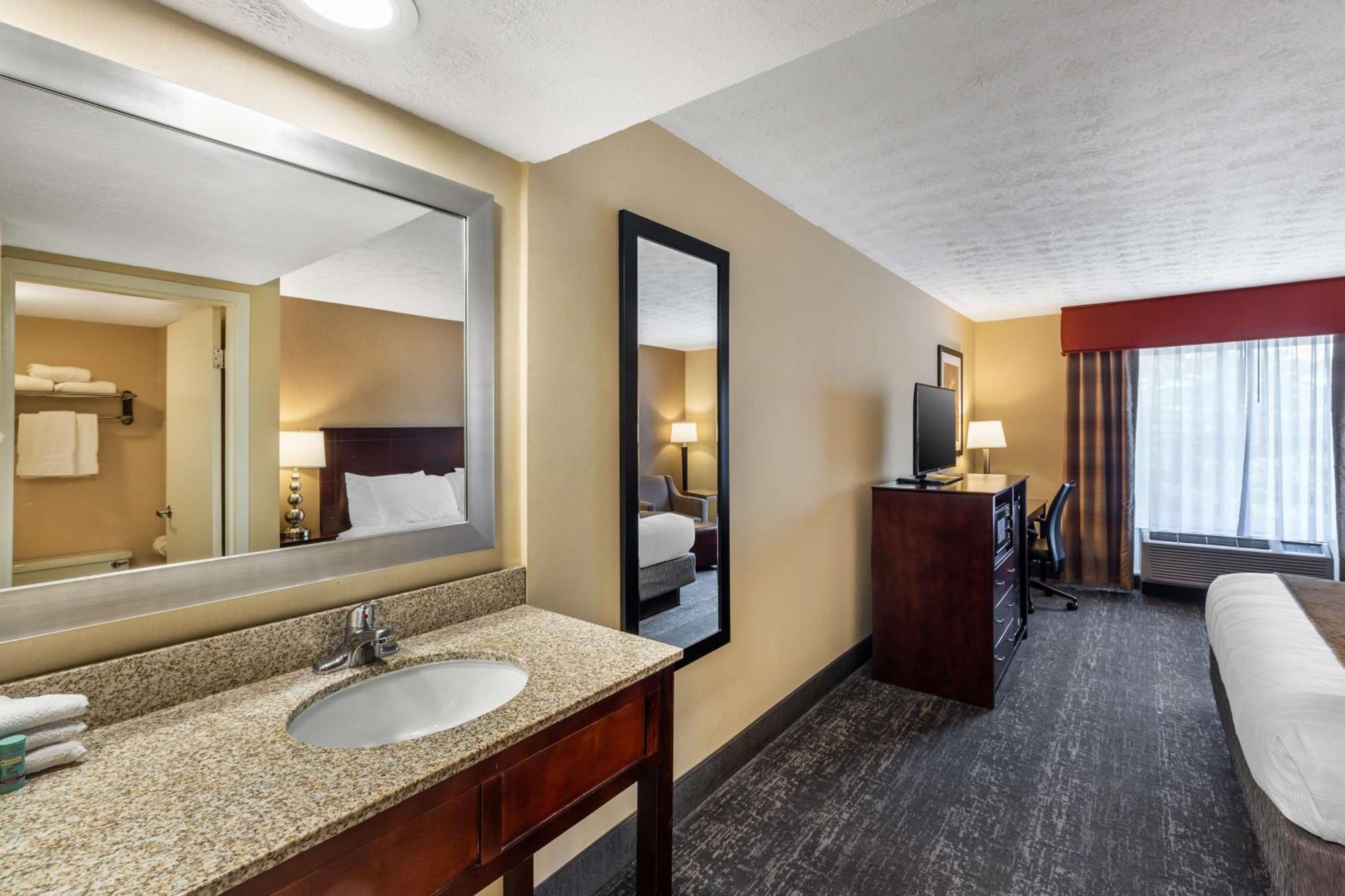 Best Western Braintree Inn Buitenkant foto